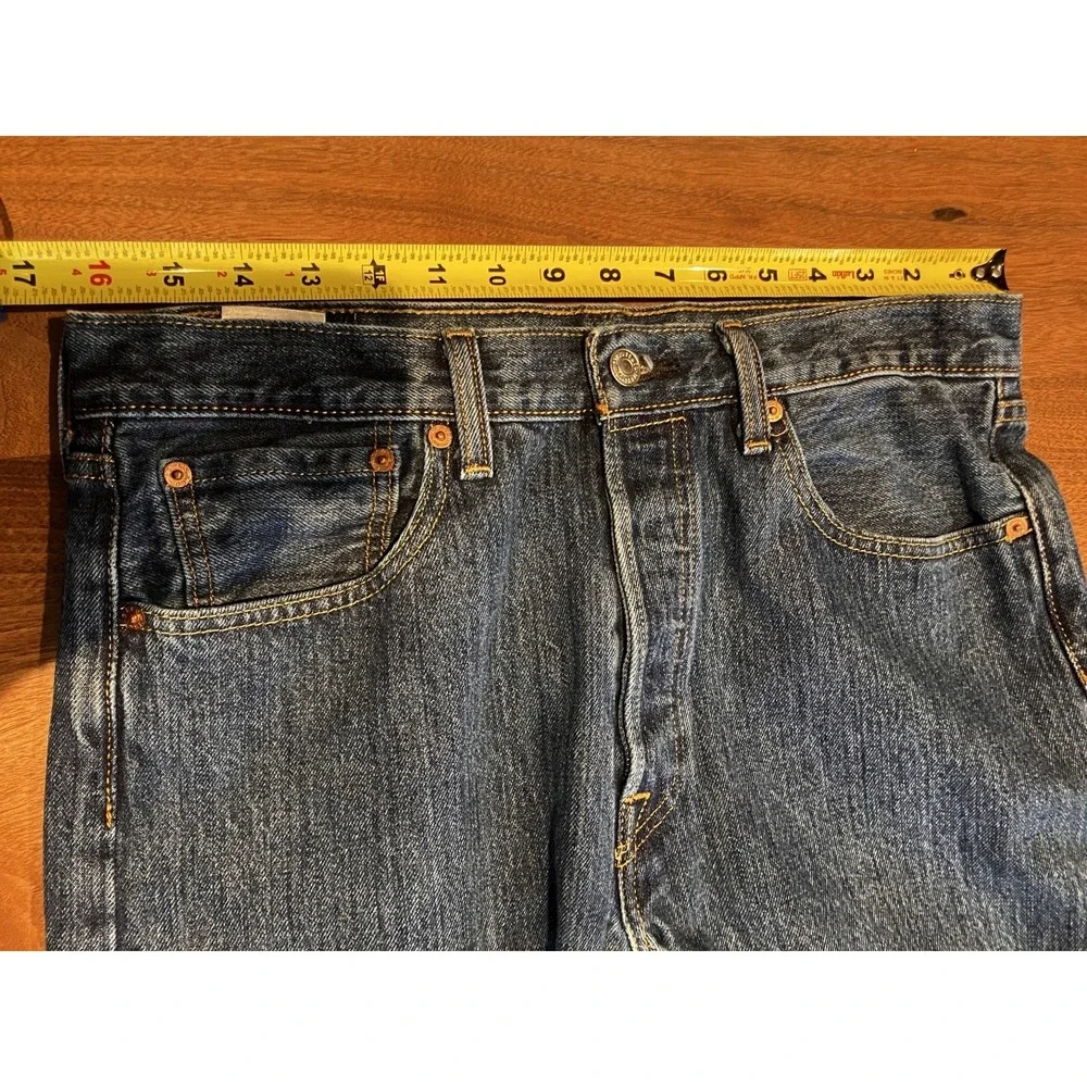 Levi's 501 Original Fit Jeans‎ Men 33x31 Button Fly Straight Leg Denim